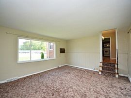 Fully 4bedroom and 2 1/2 Bath Remodeled in Move In in Cincinnati, OH (Photo 3 of 6)