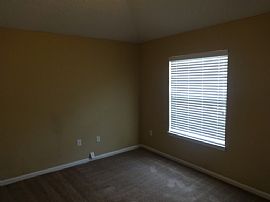 Spacious 3bed 2bath Single Family Home in Great Location in Jacksonville, FL (Photo 4 of 10)