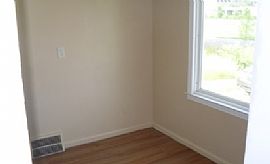 3 Bedroom 1 Bath Vinyl Bungalow. Hardwood Floors in Detroit, MI (Photo 4 of 6)