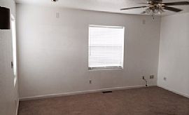 This Eye-Catching Single Family Home Maintains in Reno, NV (Photo 4 of 5)