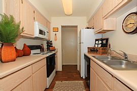 1 Bedroom Home in Oro Valley Area in Oro Valley, AZ (Photo 10 of 12)