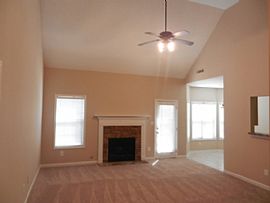 Video Tour! Recently Renovated, Vaulted Ceilings in Newnan, GA (Photo 7 of 12)