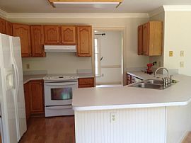 Davmar Ln --Wonderful Rental Home! in Fredericksburg, VA (Photo 4 of 12)