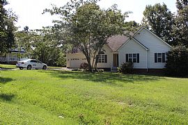 Beautiful Country Home Away From The Hustle and Bustle.  in Clayton, NC (Photo 5 of 10)