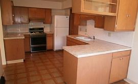 Nice Split Level Single Family Home in Columbus, OH (Photo 2 of 6)