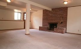 Nice Split Level Single Family Home in Columbus, OH (Photo 6 of 6)