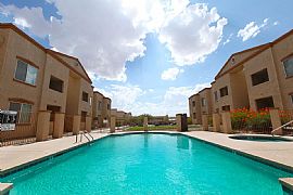 Great View! 2 Bedroom, 1.5 Bath in Tucson, AZ (Photo 3 of 12)