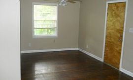 Newly Renovated Bungalow Conveniently Located Near in Atlanta, GA (Photo 3 of 4)