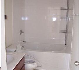 Beautiful Condo in a Great Location in Clarksville, TN (Photo 4 of 5)