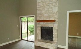 Beautiful 3ba 2bath Home Spacious Kitchen W/lots of Counter Top in San Antonio, TX (Photo 5 of 7)