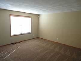 Wonderful 3bd 2 Bth in a Nice Neighborhod in Machesney Park, IL (Photo 10 of 12)