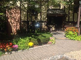 2br/ 2bth Attactive Condo - Only $2,000 - 1100 Sq. Ft in Norwalk, CT (Photo 1 of 6)