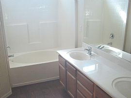  	superb 4x2.5 in Riata West, All Appliances, 3 Car Garage!  in Buckeye, AZ (Photo 8 of 12)