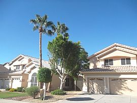 Gorgeous 4 Bedroom with Pool Many Upgrades!  in Glendale, AZ