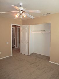Gorgeous 4 Bedroom with Pool Many Upgrades!  in Glendale, AZ (Photo 10 of 12)