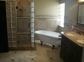 Gorgeous 4 Bedroom with Pool Many Upgrades!  in Glendale, AZ (Photo 9 of 12)