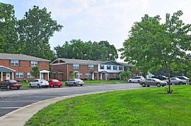 2 and 3 Bedroom Plaza Drive Luxury Townhomes in Circleville, OH (Photo 3 of 11)