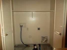 Roomy 4x2 Buckeye Home. Large Loft and All Kitchen Appliances!  in Buckeye, AZ (Photo 4 of 12)