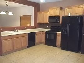 Spacious 5x2.5 Huge Loft Master D/s 3 Car Gar All Appliances! in Laveen, AZ (Photo 3 of 12)