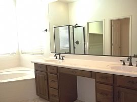 Charming 3x2 Peoria Home. Beautiful Upgrades Throughout!  in Peoria, AZ (Photo 6 of 12)