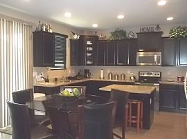 Upgraded Lots of Space! 4x2.5, Granite, Island and Rv Gate  in Tolleson, AZ (Photo 3 of 12)