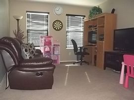 Upgraded Lots of Space! 4x2.5, Granite, Island and Rv Gate  in Tolleson, AZ (Photo 5 of 12)