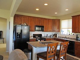 Bright and Open 3 Bedroom, 2089 Square Foot Ranch Home. in Commerce City, CO (Photo 4 of 8)