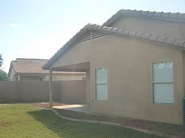  	warm and Inviting 4x2 Phoenix Home. All Appliances Included!  in Phoenix, AZ (Photo 11 of 12)