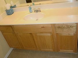  	warm and Inviting 4x2 Phoenix Home. All Appliances Included!  in Phoenix, AZ (Photo 6 of 12)