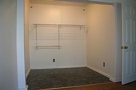 Center Square 3-Br with Parking        in Albany, NY (Photo 7 of 7)