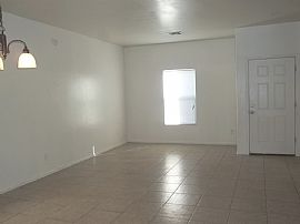 Bright 5 Bedroom, 1 Guest Bed Downstairs! New Carpet and Lots of in Laveen, AZ (Photo 2 of 12)