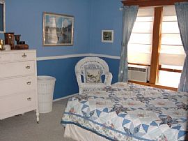 Beautiful 3 Bedroom, 1.5 Bath Home in The Village of Bellaire in Bellaire, MI (Photo 4 of 9)