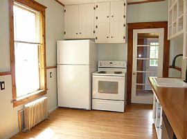 Beautiful 3 Bedroom, 1.5 Bath Home in The Village of Bellaire in Bellaire, MI (Photo 8 of 9)