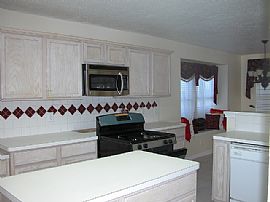 4 Bedrooms,  Katy, Fry Rd – Beautiful!like a Model Home! in Katy, TX (Photo 5 of 8)