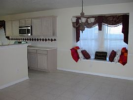 4 Bedrooms,  Katy, Fry Rd – Beautiful!like a Model Home! in Katy, TX (Photo 6 of 8)
