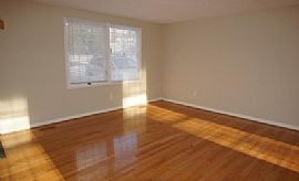 Great 3bed 1.5bath in a Great Location of Cul-De Sac in Penfield, NY (Photo 4 of 10)