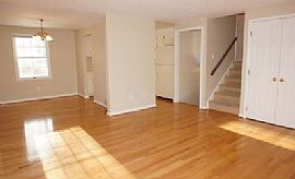 Great 3bed 1.5bath in a Great Location of Cul-De Sac in Penfield, NY (Photo 5 of 10)