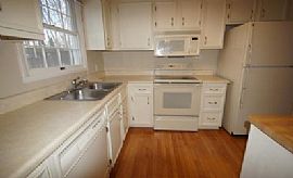 Great 3bed 1.5bath in a Great Location of Cul-De Sac in Penfield, NY (Photo 6 of 10)