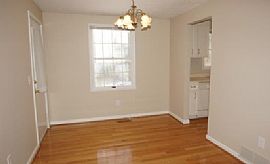 Great 3bed 1.5bath in a Great Location of Cul-De Sac in Penfield, NY (Photo 7 of 10)