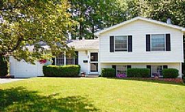 Great 3bed 1.5bath in a Great Location of Cul-De Sac in Penfield, NY (Photo 9 of 10)