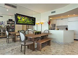 Two Bedroom Apartment in Miami Beach, FL (Photo 4 of 10)