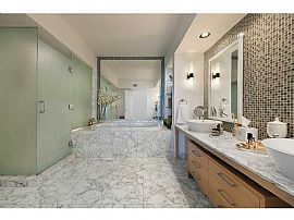 Two Bedroom Apartment in Miami Beach, FL (Photo 7 of 10)