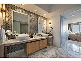 Two Bedroom Apartment in Miami Beach, FL (Photo 9 of 10)