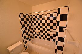 Wonderful Great 3bed 2baths in a Quiet Area in Sacramento, CA (Photo 6 of 8)