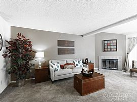 2 Bedroom Townhome in Corcoran, CA (Photo 7 of 11)