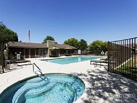 2 Bedroom Townhome in Corcoran, CA (Photo 9 of 11)