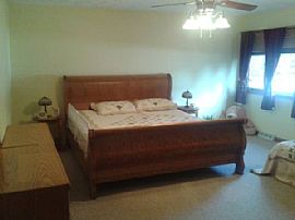 Gorgeous 5 Bed Pool House in Du Bois, PA (Photo 7 of 12)