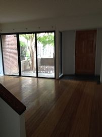 Stunning Remodeled Mt. Vernon Condo with Parking in Baltimore, MD (Photo 2 of 11)