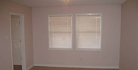 Nice 3 Beds Rooms and 2 Baths in Atlanta, GA (Photo 3 of 9)