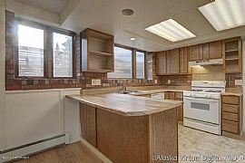 Wonderful 2bedroom Newly Remodeled Duplex in Anchorage, AK (Photo 2 of 9)